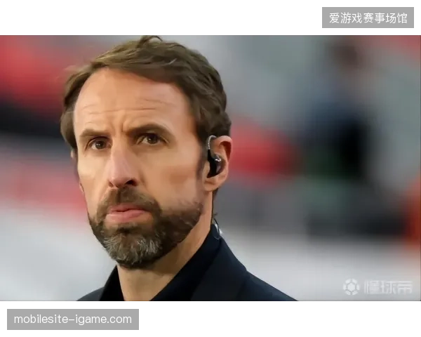 索斯盖特称长期执教带来的战术稳定性是英格兰核心优势，贝林厄姆与赖斯的中场组合将延续成熟体系